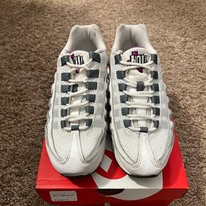 Nike Air Max 95 size 4y